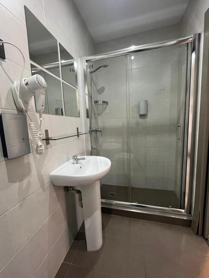 Large Single Room